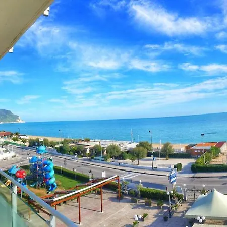 Emozione Marina - Fronte Mare Apartment